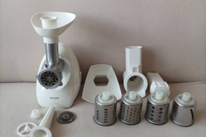 Maszynka do mielenia mięsa Zelmer Diana z przystawką do szatkowania warzyw