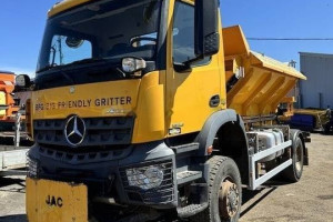 Mercedes-Benz 1824 4x4 Pługopiaskarka Schmidt (2015r.)