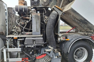 Mercedes-Benz Axor 1829 Zamiatarka BUCHER OptiFant 70 2011r Karcher L/R