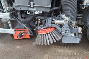 Mercedes-Benz Axor 1829 Zamiatarka BUCHER OptiFant 70 2011r Karcher L/R