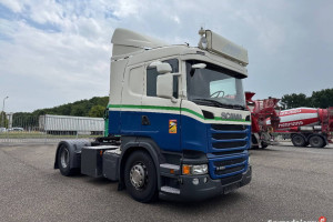 Ciagnik z kompresorem sprezarka do sypkich do paszy Scania