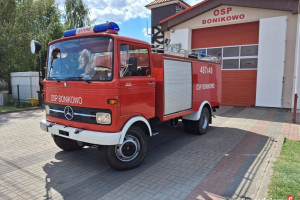 Wóz strażacki Mercedes-Benz