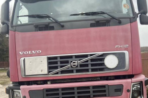 Volvo FH12 samochód specjalny pomoc drogowa