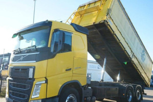 wywrotka do sruty do paszy ziarna z wydmuchem z dmuchawa