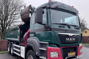 wywrotka 6x6  z dzwigiem Man TGS 26440