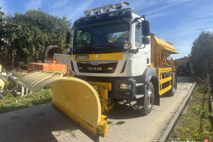 MAN TGM 18.290 4x4BB 2015 Piaskarka solarka econ pług schmidt euro6