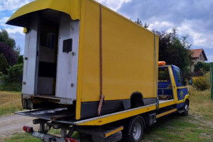 Renault Mascott pomoc drogowa platforma hydrauliczna