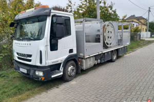 Samochód auto pojazd asenizacyjny do czyszczenia toalet przenośnych