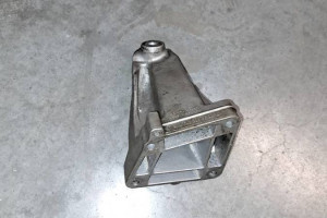 Łapa silnika Mercedes w221 320 cdi nr.A6422236604