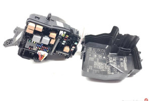 SKRZYNKA BEZPIECZNIKÓW HYUNDAI ELANTRA VII 91956-AA010 Sedan/Limuzyna 