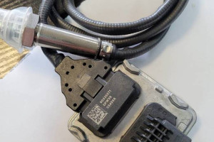 Czujnik Nox NEW HOLLAND CASE 90335571 48084776 NOWY ORGINAŁ