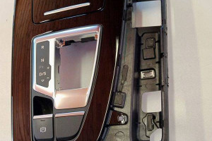 RAMKA PANEL MMI AUDI Q5 80A 80B864261E