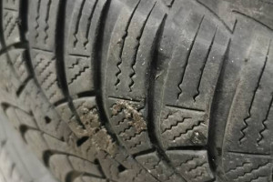 4 opony zimowe Goodyear ultragrip 9 195 /65r15