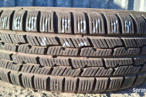 1 xOpona zimowa Firestone Winterhawk 2 Evo 165/70R14 81 T 8mm Czarna Opona