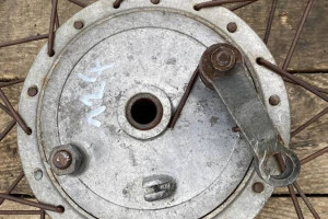 KOŁO PRZÓD WSK M06 125 150 175 OPONA