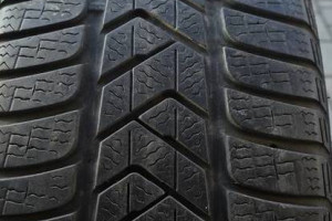 4x Opony zimowe Pirelli - 225 / 40 18