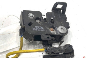 ZAMEK MASKI LEWY ALFA STELVIO SUV 50563897