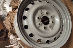 Nowe fabryczne felgi 13 Fiat 126p oryginalne