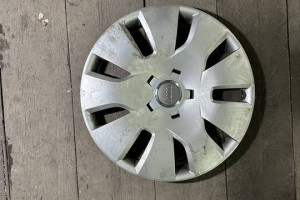 Oryginalny Kołpak Audi 16 8K0601147