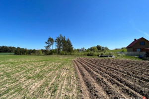 Sprzedam działkę budowlaną w Sikorzynie