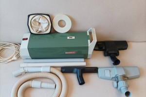 Stary odkurzacz Predom Zelmer typ 151 zabytek z czasów PRL