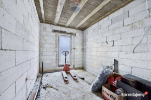 Nowoczesny dom z ogródkiem, w otulinie lasu