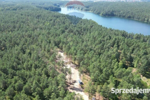 Dom całoroczny z działką nad jeziorem