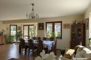 Przestronny dom z ogródkiem