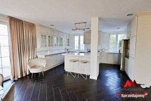 Dom wolnostojący do sprzedania 338.83m2 Brześć Kujawski