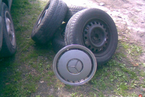 Koła od merca 124 4 po 30 złotych